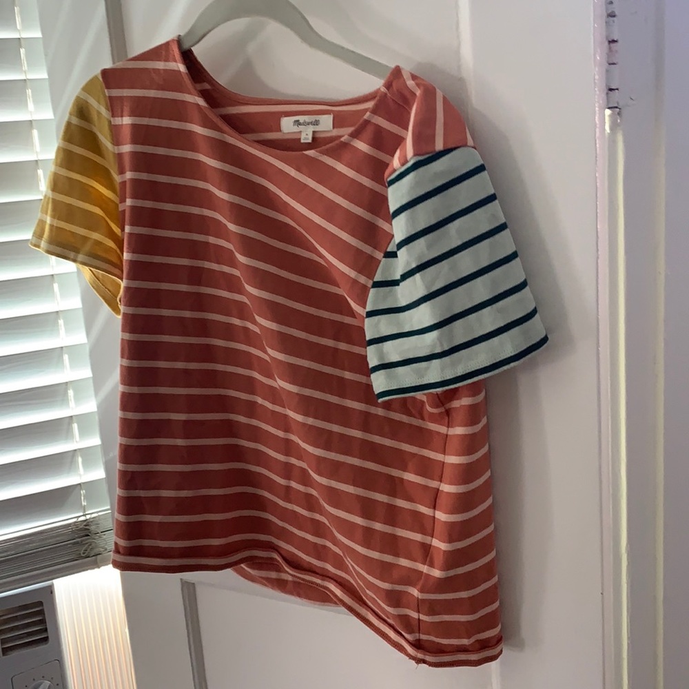 Cute boxy crop Madewell tee
